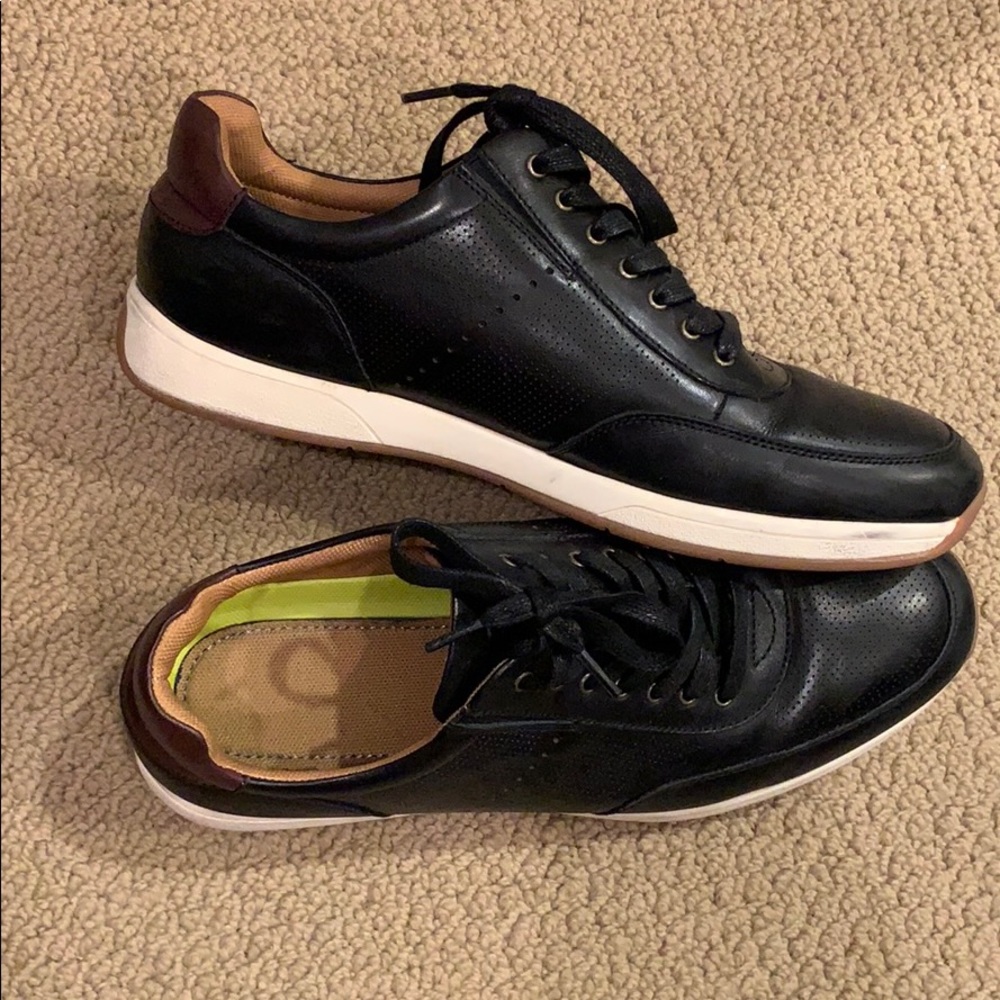 Practically brand new Florsheim dress sneakers